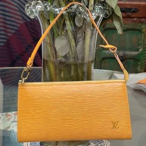 Louis Vuitton Pochette Accessories